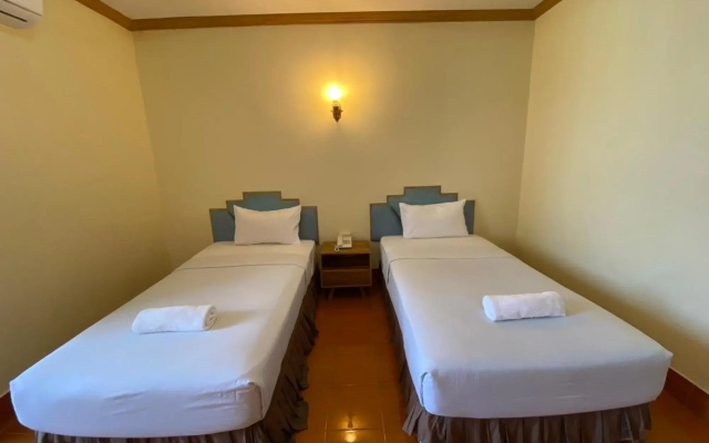 SR Hotel