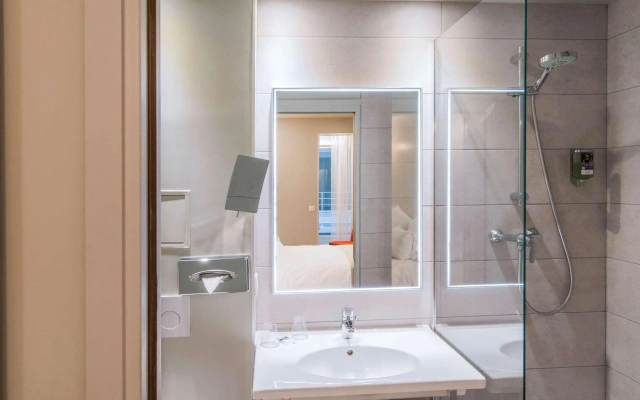 Hôtel Mercure Paris Pont de Levallois Neuilly