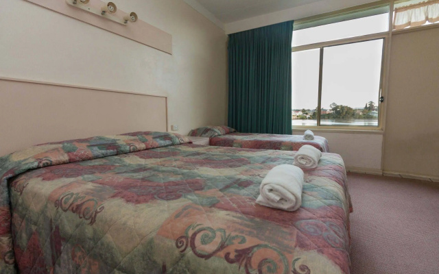Moruya Waterfront Hotel Motel