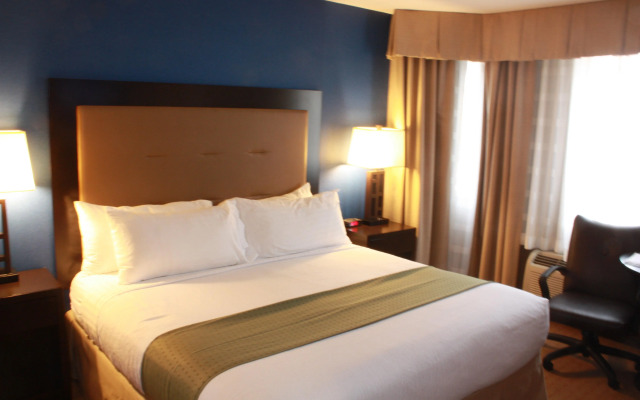 Holiday Inn Express And Suites Seattle Downtown - Lake Union by IHG