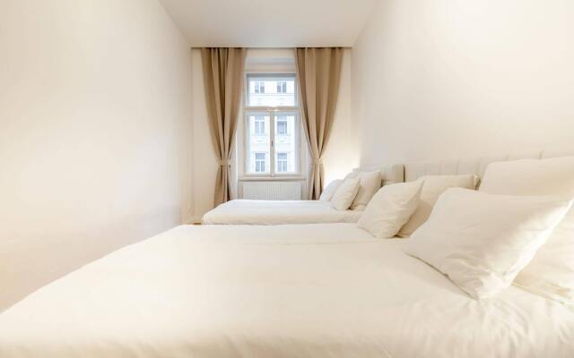 Апартаменты Designer Prague City Apartments Прага вид на фасад