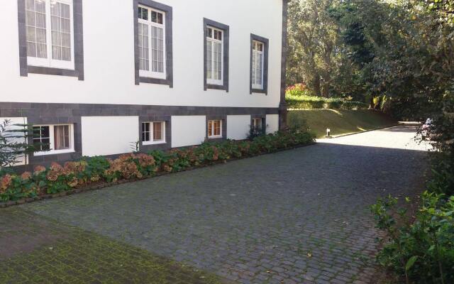 Отель Residencial Casa Do Jardim Понта-Делгада вид на фасад