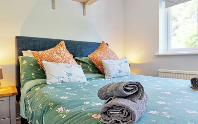 Tranquil Garden Retreat in Buckhurst Hill