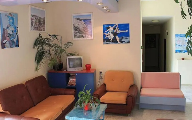 Saint Trope Studios