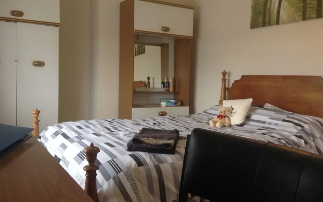 3 Bed Broomfield Road Newport Shropshire