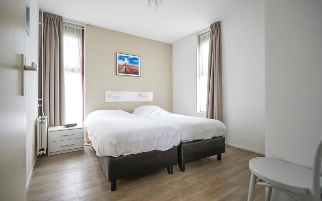 Nice Home in Heinkenzand With Wifi and 3 Bedrooms