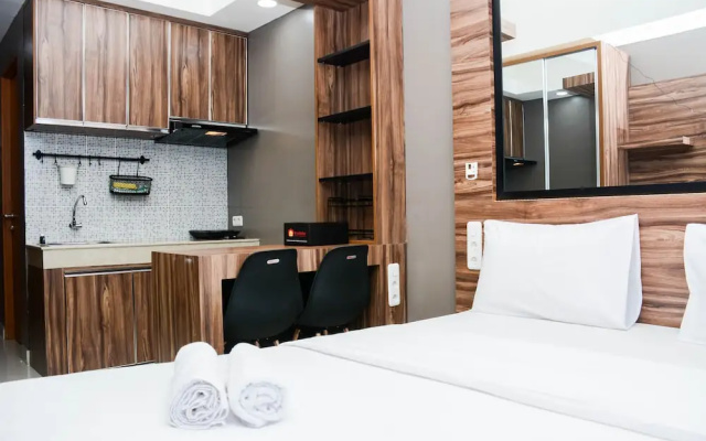 Comfort Studio At Evenciio Margonda Apartment