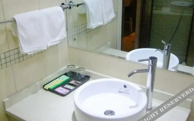 Luzhou Hotel