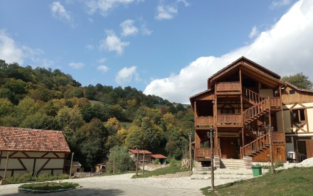 Отель EcoKayan Армения, Дилижан - отзывы, цены и фото номеров - забронировать отель EcoKayan онлайн вид на фасад