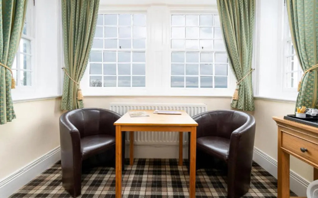 Crown Lodge
