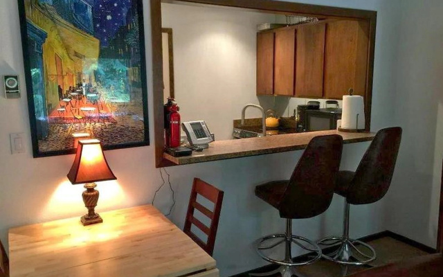 31SW Deluxe Snowater Condo!
