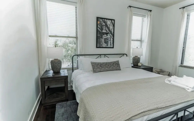 Couple's Retreat Near Vanderbilt University!