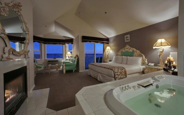 Tides Inn & Suites