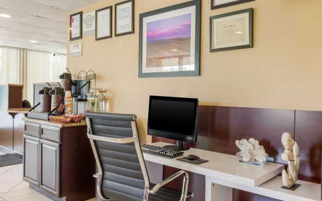 Rodeway Inn & Suites Stroudsburg - Poconos