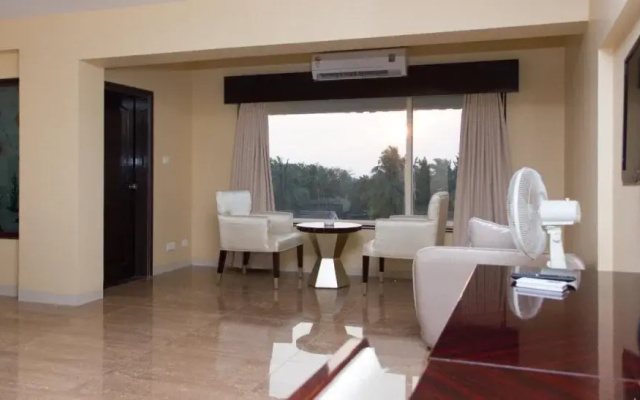 Hotel Karishma Grand