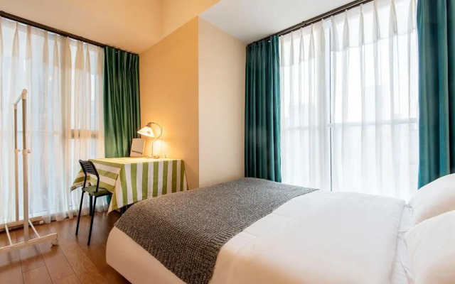 S6 Service Apartment(Chengdu Chunxi Road Taikoo Li Branch)
