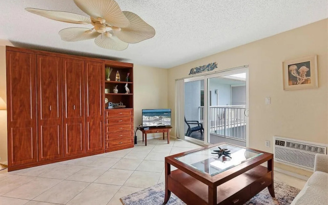 Mariner's Cove 405