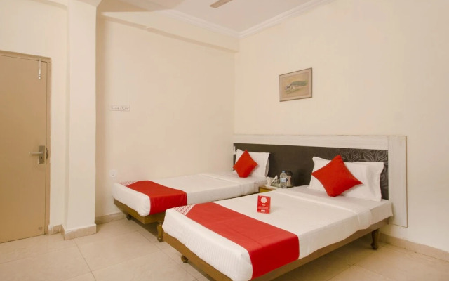 OYO 11321 Hotel Goutham Residency