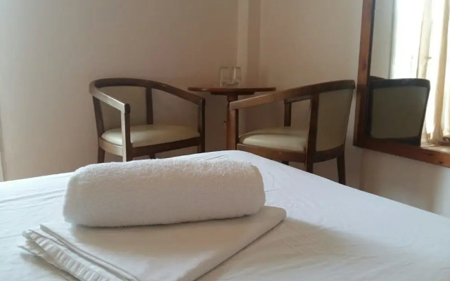 Glaros Hotel