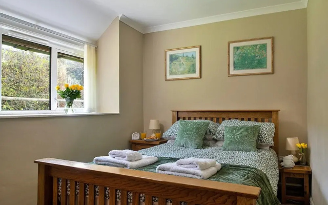Riverside Holiday Home in Dolgellau, No Deposit