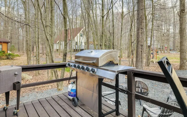 Fire Pit & Deck: Inviting Pocono Lake Home