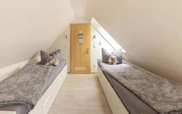 Modernes Ferienhaus mit Sauna in Wiek am Meer