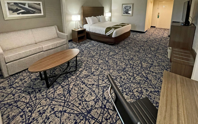 Quality Suites Houston Hobby Airport