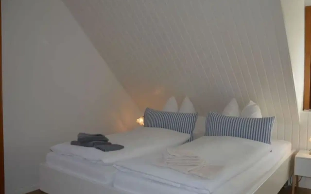 Langeness Modern Retreat