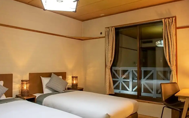 T SQUARE Hakuba
