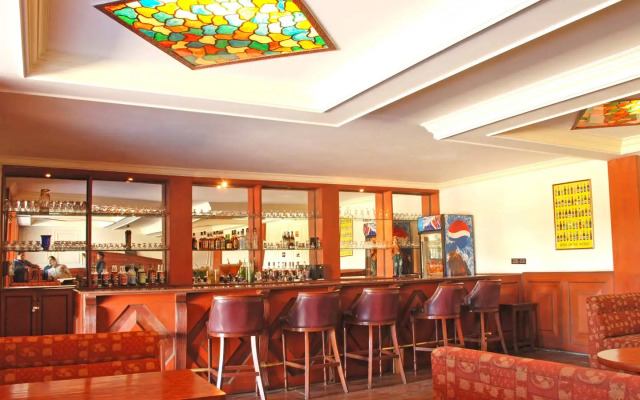 Chevron Ranikhet Club