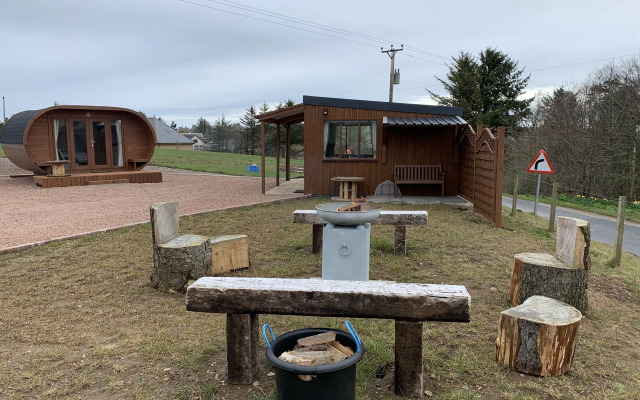 Acdc Glamping, Campervan , Caravan and Tent Resort