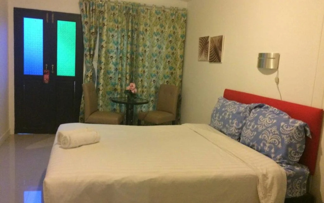 Baan Talay 51