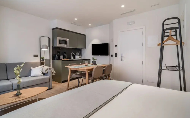 Limehome Vitoria Palacio Álava-Velasco
