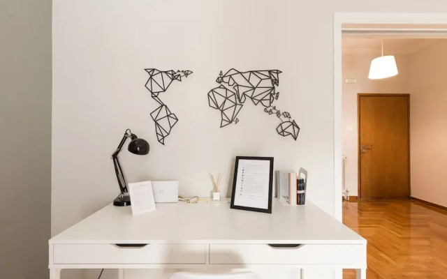 UPSTREET Sleek Flat in Central Syntagma