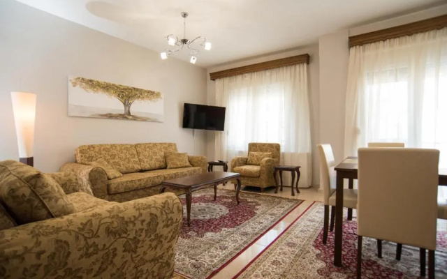 Friendly Flat 2