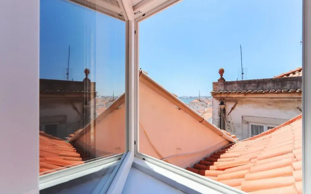Alfama Suite by Homing