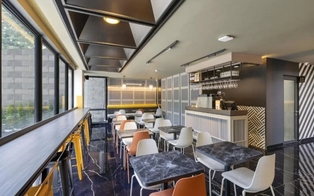 ROOMS INC Sudirman Jakarta