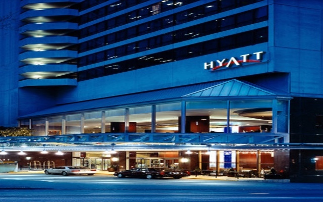 Отель Hyatt Regency Vancouver Канада, Ванкувер - 2 отзыва об отеле, цены и фото номеров - забронировать отель Hyatt Regency Vancouver онлайн вид на фасад