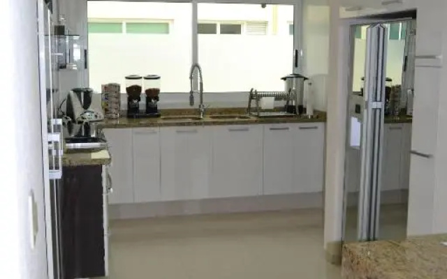 Coyoacan Florida Luxury apartment 4BR-4BA 2Parking