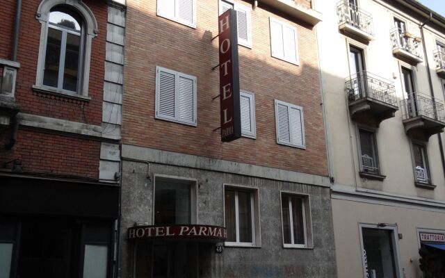 Hotel Parma вид на фасад
