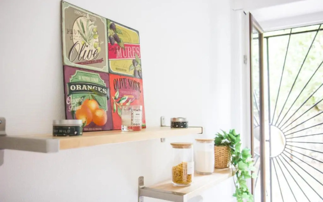 Le 62 - Spacieux T2 - Garage Gratuit, Jardin, Tram