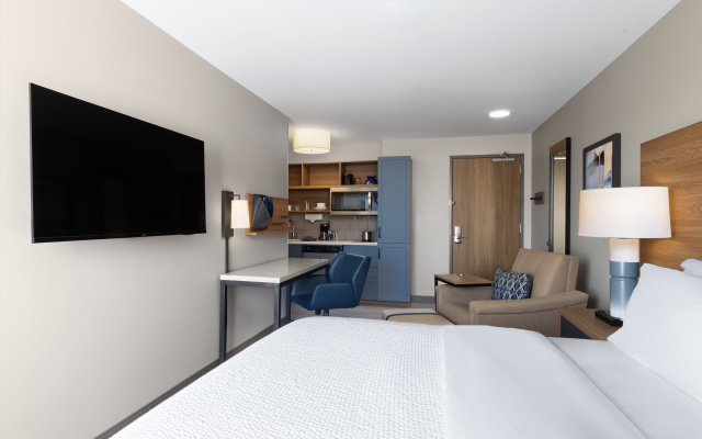 Candlewood Suites Mcpherson by IHG