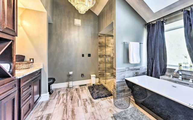Saint Charles House Near Historic Downtown!