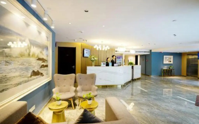 Ibis Qingdao Donghai