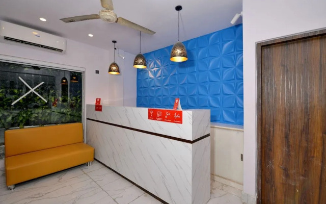 OYO Townhouse 539 Transit Express