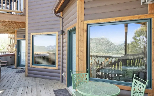Horsetooth Peak 26C 1 Bedroom Condo by RedAwning