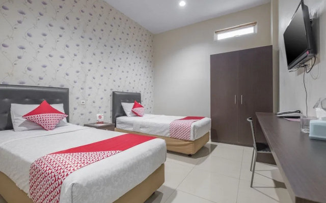 OYO 928 Hotel Astra Novilia