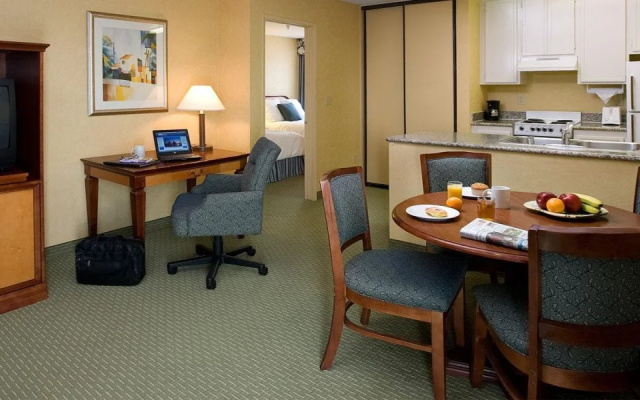 Sommerset Suites