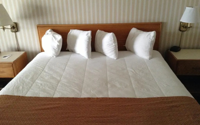 Royal Garden Inn