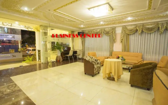 Dahlialand Saigon Hotel
